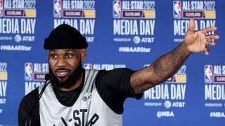 レブロンとレイカーズの関係が悪化？ 原因はフロントの消極的な補強策か？？