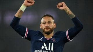 ネイマールがバットマンの試写会参加、出演陣とスリーショットも