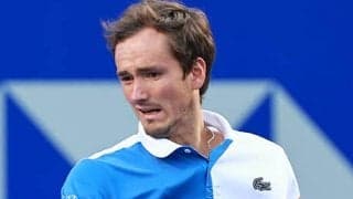 メド完勝 63分で8強へ