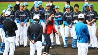 臨時コーチ・赤星憲広が日本ハムナインに伝えた「走塁技術以外」の極意。新庄野球の全貌が見えてきた