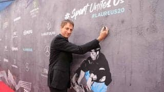 “生きる伝説”トニー・ホークが堀米雄斗と西矢椛に賛辞　日本スケボー界は「新しい可能性が広がっている」