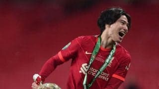 リバプール10シーズンぶり「カラバオカップ優勝」!チェルシーとの「11人目」までもつれた壮絶PK戦を制す！試合後には「南野拓実がトロフィー」掲げる!