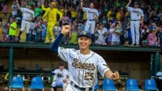 バク宙、側転、へそ出しルック…　米サマーリーグのトライアウトが「頭から離れない」