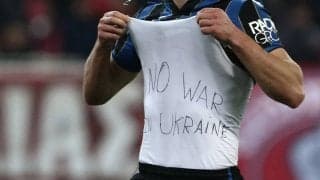 かつてはストイコビッチが注意…欧州では黙認された試合中の戦争反対のメッセージ、Jリーグの見解は「政治的なメッセージは行ってはならない」