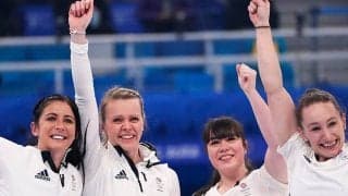 カーリング日本を破った英代表、母国で“金メダル効果”に喜び「最高のドレスアップ」