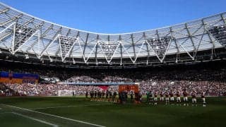 誰もが笑顔に！懸命にボールを返す男の子の姿がとってもキュート