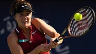 棄権示唆スイトリナ 初戦突破