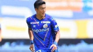 父の応援に試合後最前列へやってきた娘、トリッキーな質問にFW困惑「何時の飛行機で来たの？！」