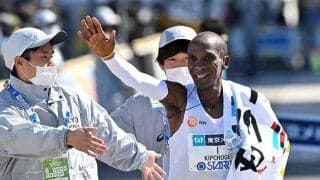 伝説キプチョゲが東京マラソンを走った意味　強さと情熱を表現した「本物」の42.195km