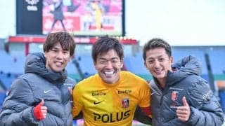 浦和レッズ、今季初勝利(1)！ 湘南ベルマーレ戦、勝負の行方を決めた「2発のスルーパス」と「サイドバックの攻撃力」