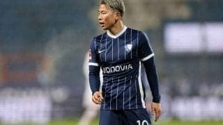 モデル？それともヤンキー？ 浅野拓磨がサングラス姿で4年前の香川＆酒井との3ショットを再現！