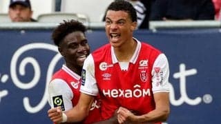 「19歳の逸材FW」がサッカー日本代表・冨安健洋のチームメイトになる可能性浮上!「推定移籍金50億円」のストライカーは今季すでに「超絶ミドルシュート」など10ゴールを記録!