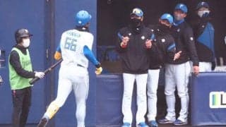 負けない新庄ビッグボス　采配的中、劣勢8回に代打万波が起死回生の同点3ラン