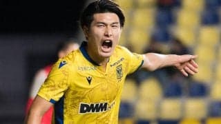 「色々おかしい写真」香川真司の投稿に橋岡大樹が連続ツッコミ、シュミット・ダニエルのズボンは「もうスカートなんよ」