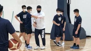 琉球ゴールデンキングスのレジェンド、澤岻安史氏がキングスユースで1日臨時コーチを担当