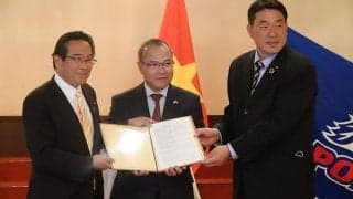 ポニーリーグがベトナムでの野球普及を支援　“リメイク”グラブに込めた2つの思い