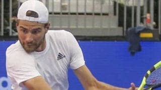  最も遅いサービスエース放つ 