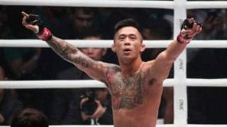 敗れた選手にウクライナ国旗を渡す　海外格闘家の振る舞いが話題「素晴らしい行動だ」