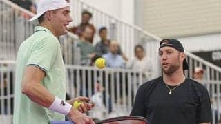 WCの地元ペアが第1シード撃破