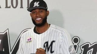 ロッテ助っ人は「そんなにデカかったのか」佐々木朗すら小さく見える巨漢に期待