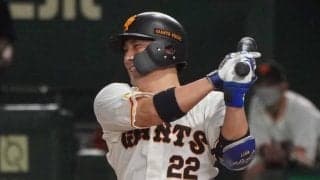 小林誠司の“完璧弾”が「めっちゃ綺麗」　大盛り上がりの「ベンチ好きすぎ」