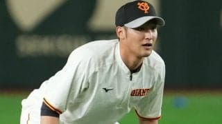 空飛ぶ“忍者キャッチ”「菊池涼介かな？」　巨人吉川の美技に甲子園はため息