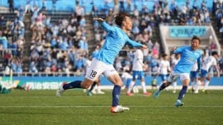 横浜FCが2点差をひっくり返し4連勝！ 中村俊輔が交代直後にセットプレーから3点目をアシスト【明治安田J2第4節】