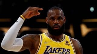 レブロンが前人未到の快挙…史上初の通算3万得点、1万リバウンド、1万アシストを達成