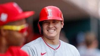 【MLB】「クレイジーだ」キャンプイン前日からの大谷翔平フィーバーに米メディアもあ然　水原一平通訳の“辞職”も話題