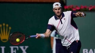 テニスに現れた208cm巨人選手　「身長差ありすぎ」の対決が海外話題「オーマイガー」