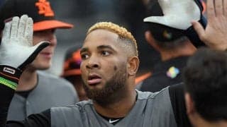 バレンティン、新天地でタコスをペロリ　現地到着にリーグ公式も注目「偉大な選手」