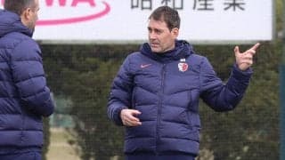 初めての“ひらがな”も上手? 鹿島のレネ・ヴァイラー監督の意外な才能に驚き