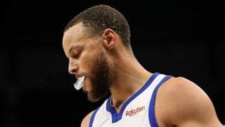 ステフィン・カリーが左足の靭帯ねんざで無期限離脱…POには復帰見込みの報道も