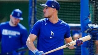 MLB選手から腕にサインをもらった男性　“絶対消えない”驚きの発想が話題「マジか」