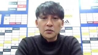 鳥栖の川井健太監督も最悪なピッチコンディションに言及、手応えは「指示待ちにならなかった」