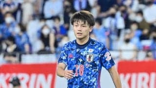 日本代表・上田綺世「オフ・ザ・ボールの質」と「シュートのパンチ力」!「モデルの美人妻との結婚」もモチベーションにして勝利に導く!【日本代表・豪州戦「注目選手6人」】(2)