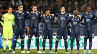 「なんておろか」ボーフム選手も叱声、ビハインド時サポが投げたカップが副審に命中し試合中止