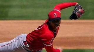 【MLB】大谷翔平、初回は奪三振ショー　安打＆二盗でピンチも無失点…OP戦初登板