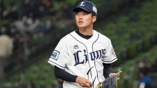 燕・青木も全く反応できず…イケメン新人の背中から曲がる“魔球”が「キレ凄すぎる」