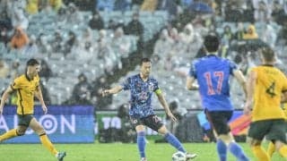 オーストラリア戦後に日本代表キャプテン・吉田麻也がサポーター席で男気行動！「試合で着たユニフォーム」を渡した「元日本代表選手」