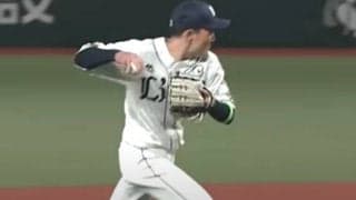 「源田じゃないとアウトにできない」　絶望的に跳ねた打球…超速美技に「言葉出ない」