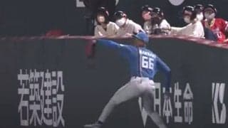 振り向きざまの“爆肩”が「想像の倍ヤバい」　日本ハム万波は「身のこなしがイチロー」