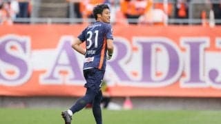 Jリーグデビューの「31歳MF」が「即席GK」に!「Jリーグ史に残る珍事件」の原因