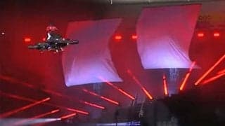 「まさか飛ぶとは」「ライブよりえぐい」　新庄ビッグボスの“空中遊泳”にファン仰天