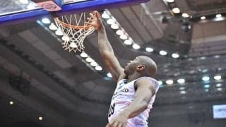 日本8クラブ目、34歳・帰化選手の美学　ウィリアムスが“職人技”で支えるB1島根の躍進