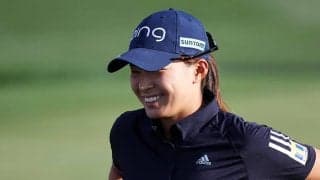 渋野日向子、会心イーグルでシブコスマイル炸裂　10mロングパット沈め歓声にはペコリ