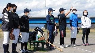 中学生～還暦間近“驚きのチーム編成”　年齢問わず女子選手たちが野球できる受け皿