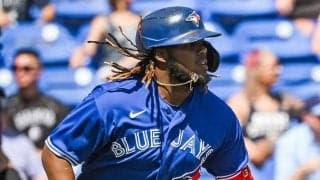 大谷翔平のライバル　10kg減量したゲレーロJr.華麗二盗　米驚き「JTから盗塁だと？」