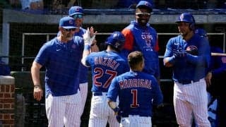 【MLB】鈴木誠也を熱い抱擁で出迎え　“幸運”を呼ぶマイナーリーガーに注目「僕を見て」