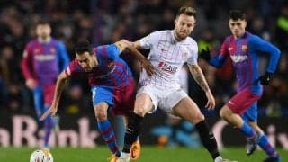 試合後になぜパンツ一丁!? 移籍後初のカンプ・ノウで歓迎受けたラキティッチの姿が話題に